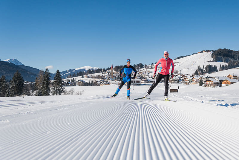 Cross-country skiing in the Gsiese Valley